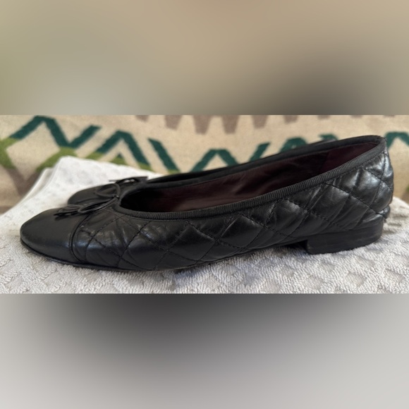 Chanel Quilted Black Leather CC Cap Toe Bow Ballet Flats Size 40 US 10 *READ* - Picture 2 of 16